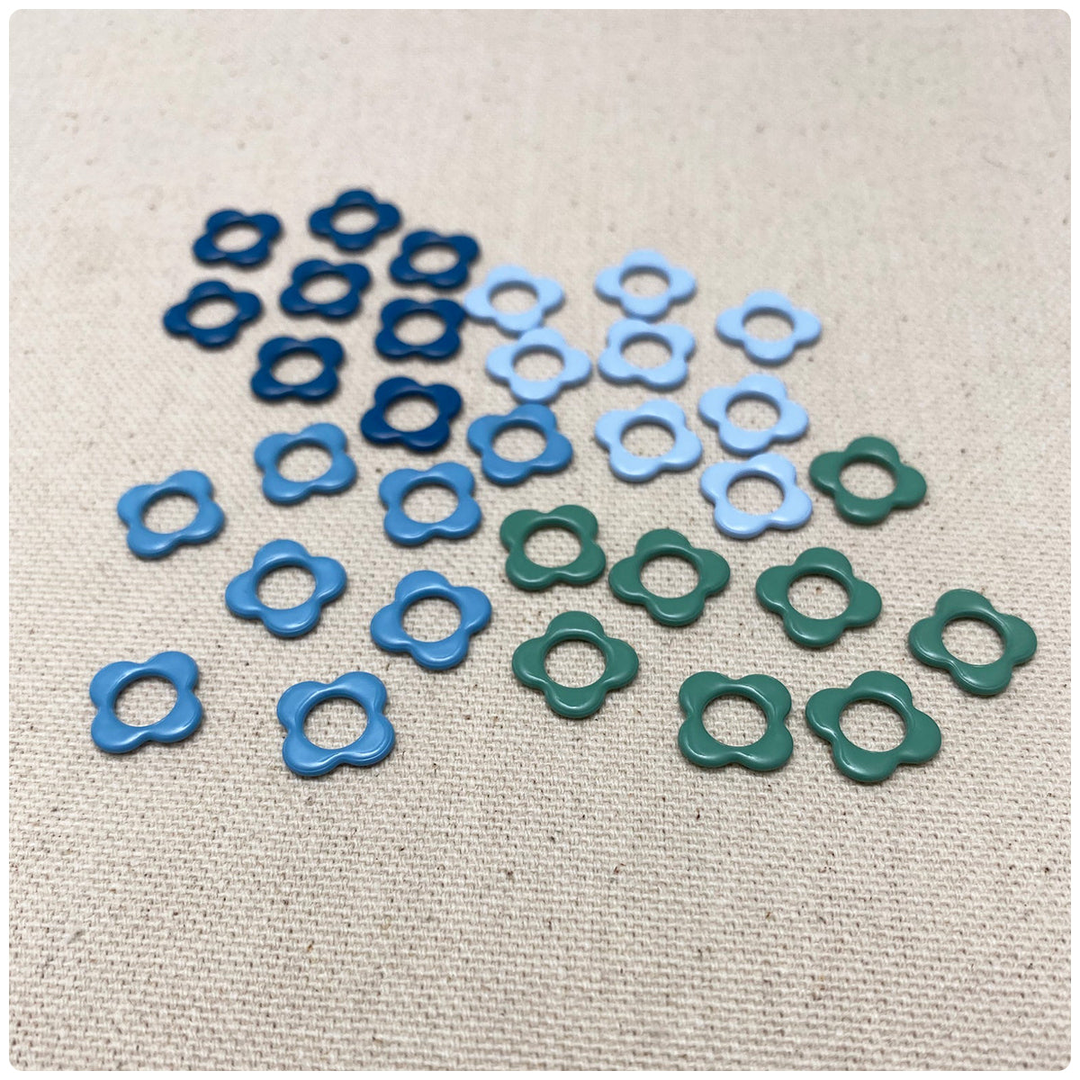 Small Flower Stitch Markers